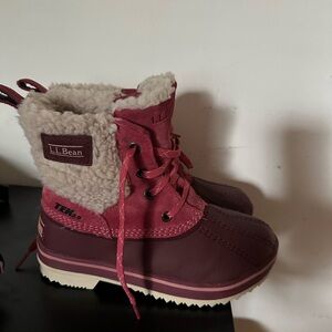 LL BEAN SNOW BOOTS